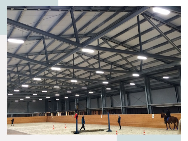 Строительство конных манежей от 617 руб в Архангельск